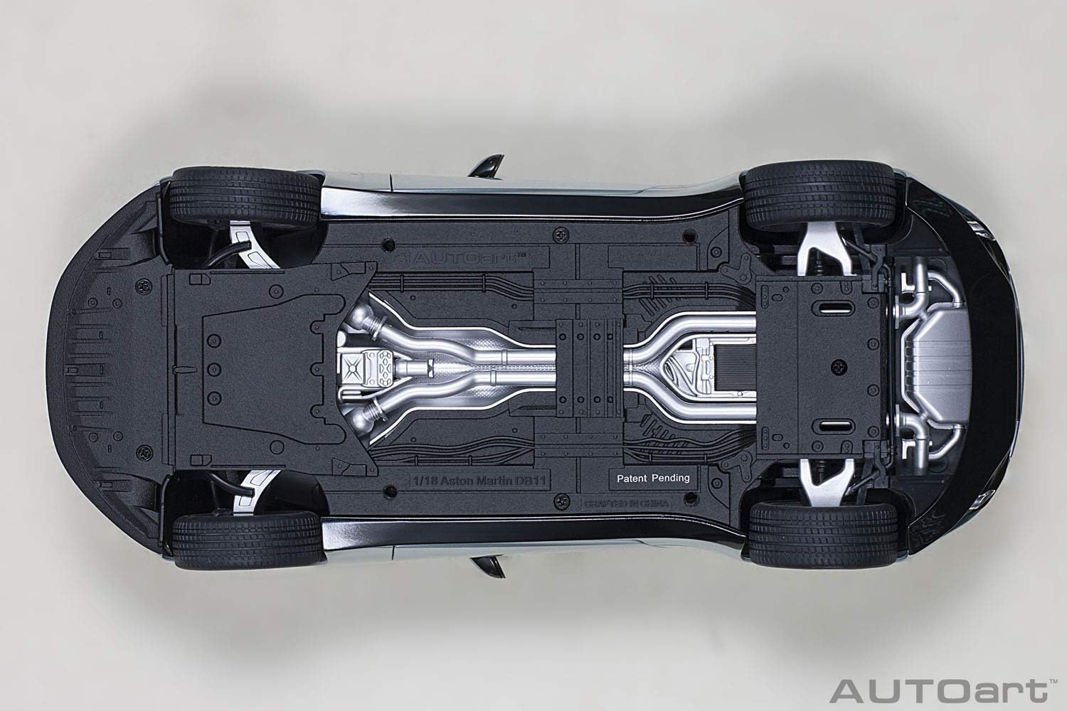 Autoart | Autoart70267 | Aston Martin Db11, Skyfall Gümüş