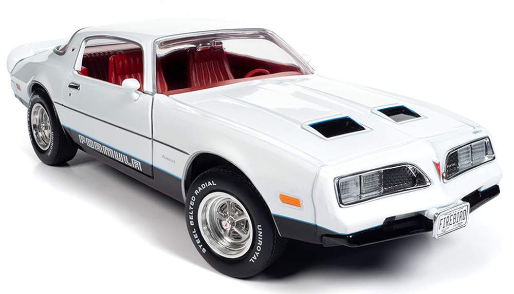 American Muscle | Amm1318 | 1/18 1977 Pontiac Firebird Formula, Cameo Beyaz
