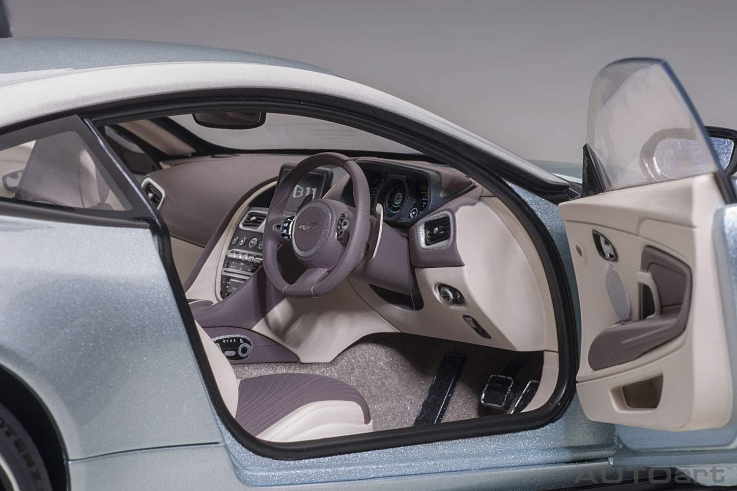 Autoart | Autoart70267 | Aston Martin Db11, Skyfall Gümüş