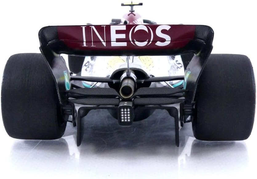 Minichamps 110220044 1/18 Ölçek MERCEDES-AMG PETRONAS FORMULA ONE TEAM F1 W13 E PERFORMANCE - LEWIS HAMILTON - SPAIN GP 2022 Limitli Üretim 1248 Adet