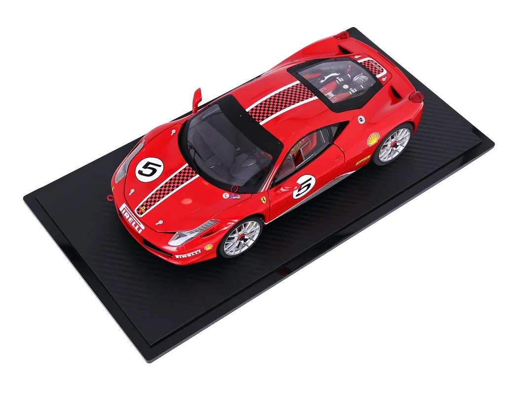 Atlantic Case 10311 Stuttgart 1:8 Ölçek Carbon Fiber efekt Tabanlı Sergileme ünitesi