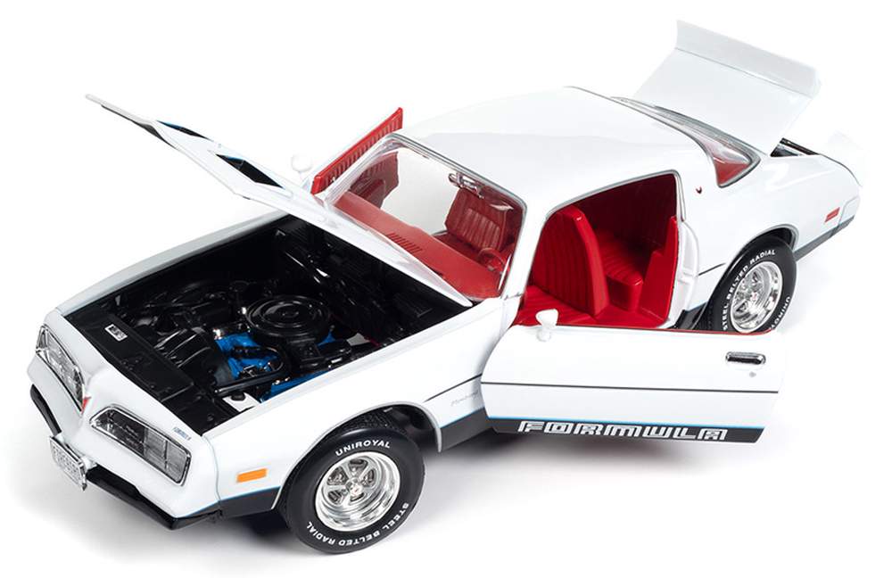 American Muscle | Amm1318 | 1/18 1977 Pontiac Firebird Formula, Cameo Beyaz