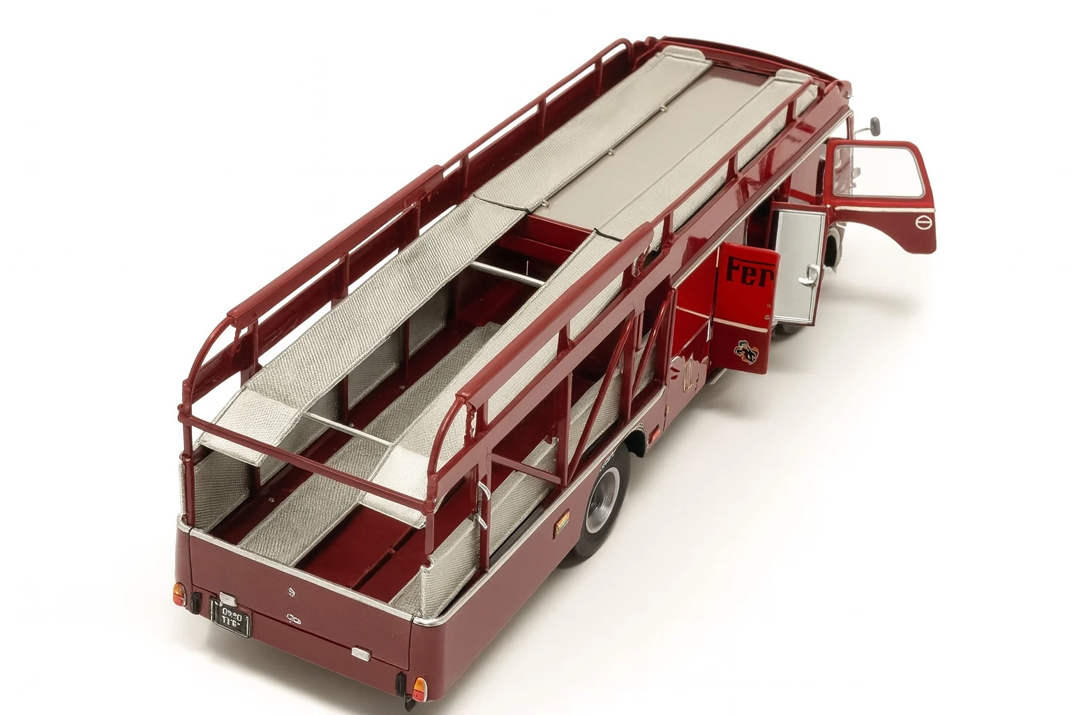 CMR 140 1/18 1957 Fiat 642 RN2 Bartoletti Ferrari Renntransporter, Kırmızı