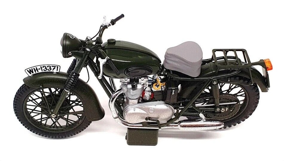 Corgi | Corgicc08501 | 1/12 Triumph Tr6 Trophy Weathered *The Great Escape*, Siyah