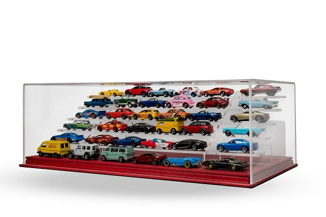 Atlantic Case 40120 1/64 Ölçek Merdiven Sergileme Ünitesi. Kırmızı Deri Taban ve Fanus İle Birlikte.