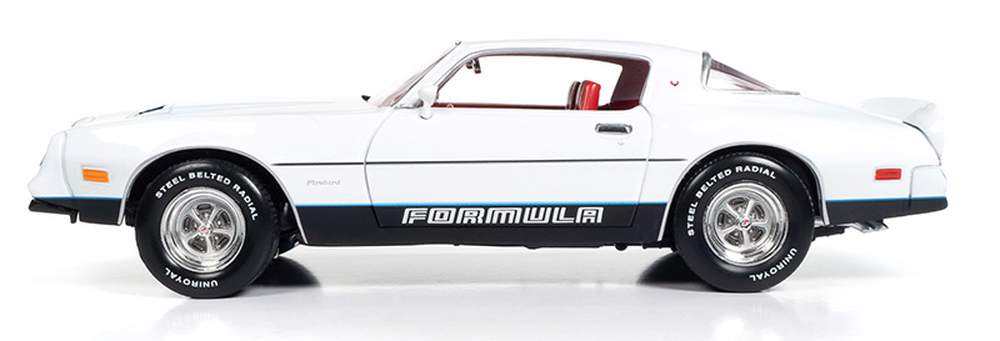 American Muscle | Amm1318 | 1/18 1977 Pontiac Firebird Formula, Cameo Beyaz