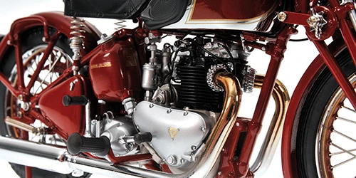 Minichamps 	122133700	1/12 Ölçek 	TRIUMPH SPEED TWIN - 1939 - Kırmızı