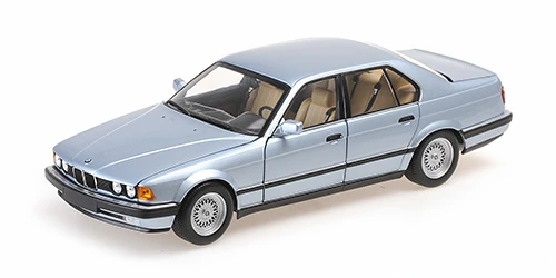 Minichamps 100023008 1/18 BMW 730I (E32) - 1986 - LIGHT BLUE METALLIC