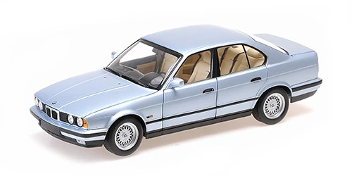 Minichamps 100024007 1/18 BMW 535i (E34) - 1988 - LIGHT BLUE METALLIC