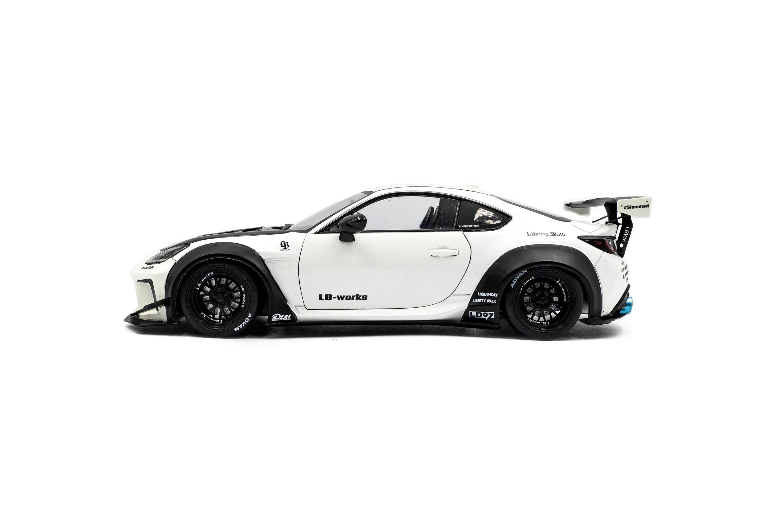 Solido | S1813602 | 1/18 Ölçek | Toyota GR86 LBWK Body Kit 2024 – İnci ...