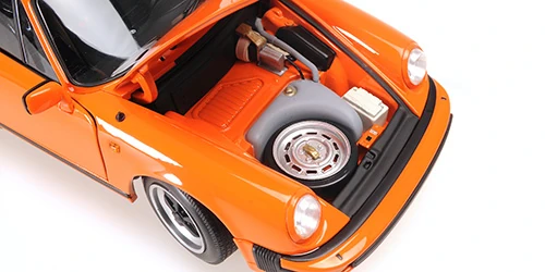 Minichamps 100063025 1/18 Ölçek PORSCHE 911 CARRERA COUPE 3.2 - 1983 - Turuncu