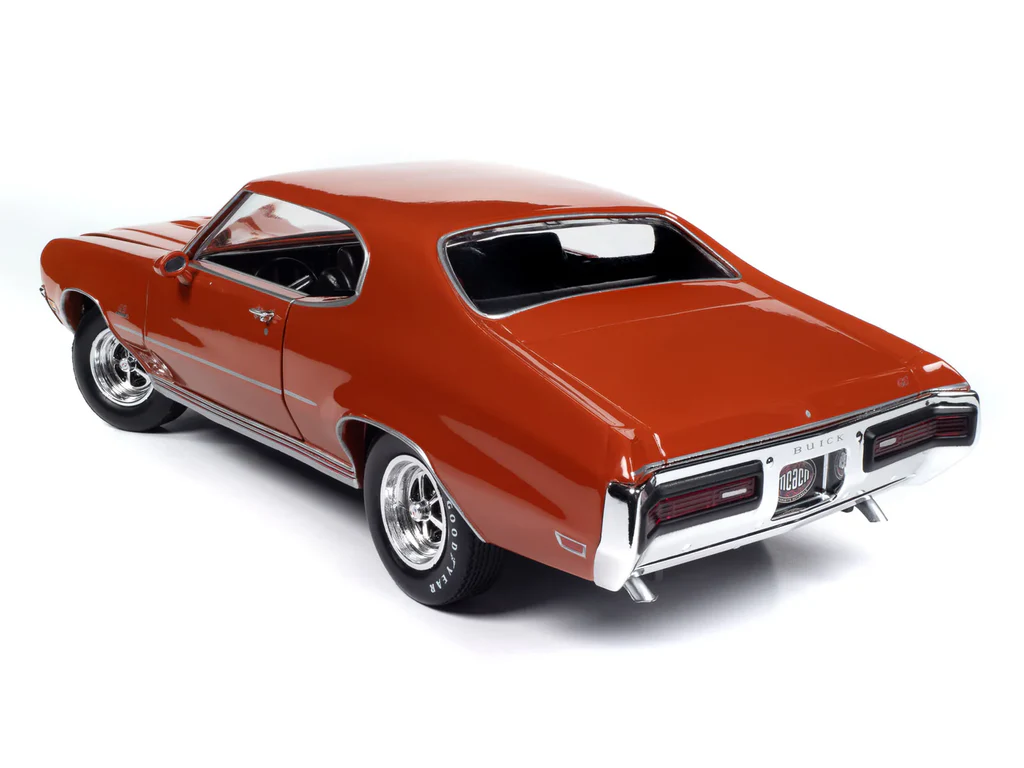 American Muscle AMM1327 1/18 Ölçek 1972 Buick Gs Hardtop *Mcacn*, Flame Turuncu
