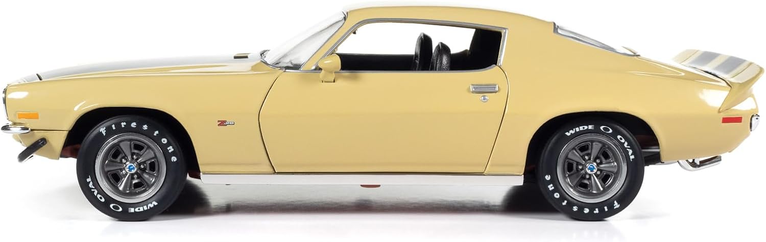 American Muscle AMM1311  1/18 Ölçek 1972 Chevrolet Camaro Rs/Z28, Sarı/Siyah Şeritli