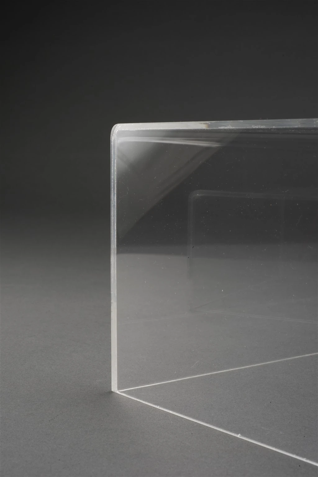 Atlantic Case 10005 Bohemia 1:43 Ölçek Sergileme Ünitesi (Taban İçermez)