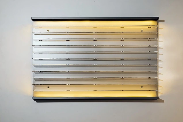 Atlantic 40103, 120 Adet 1/64 Ölçek Model Araba İçin Işıklı Duvara Monte Sergileme Ünitesi