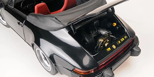 Minichamps 100063035 1/18 Ölçek PORSCHE 911 CARRERA 3.2 CABRIOLET - 1983 - Siyah