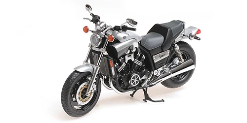 Minichamps 	122163702	1/12 Ölçek 	YAMAHA VMAX - 1993 - Gümüş