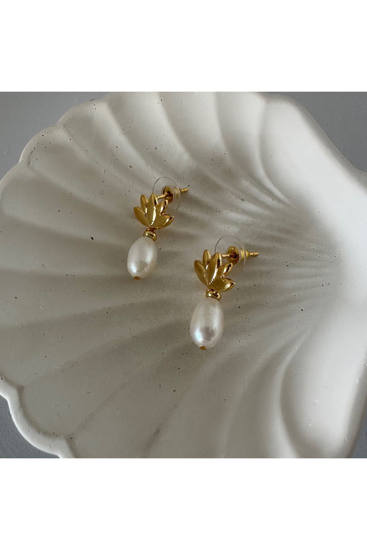 Lotus Model İnci Küpe