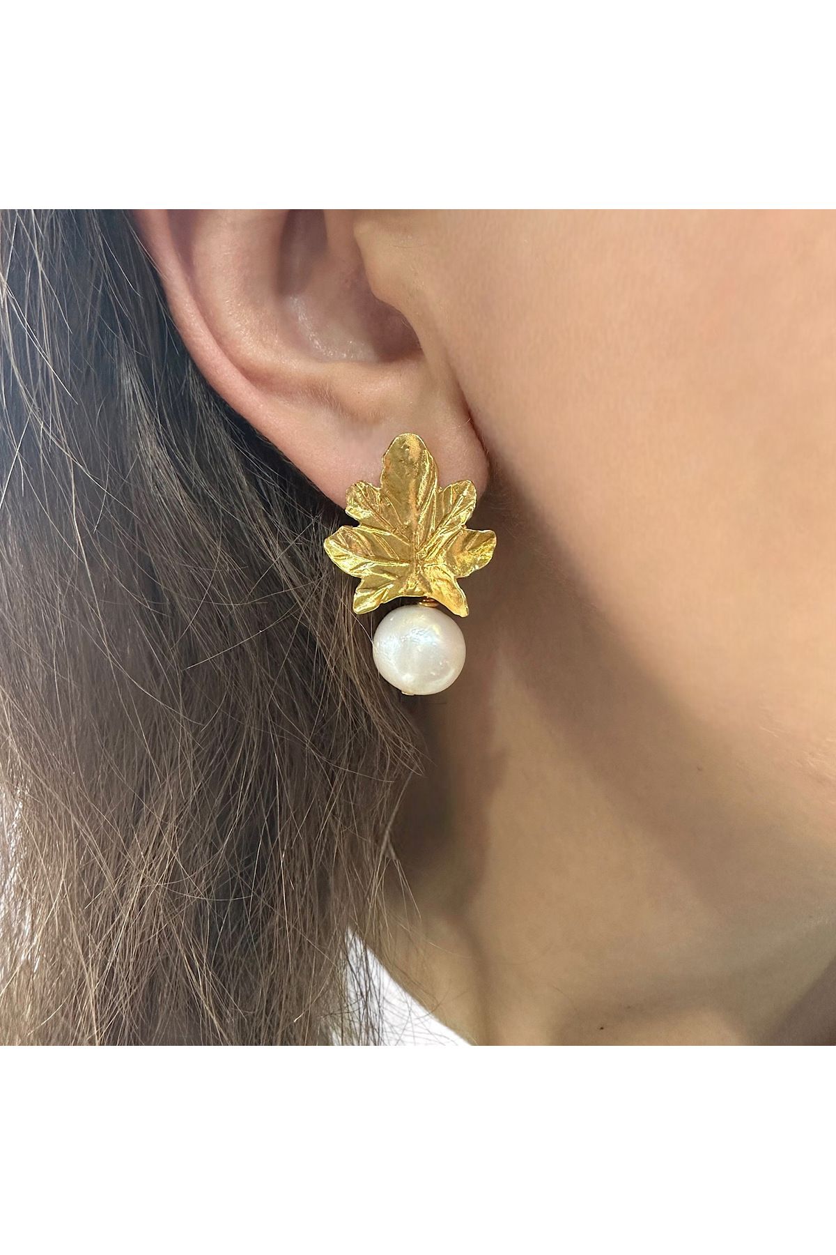 Yaprak Model Barok İnci Küpe