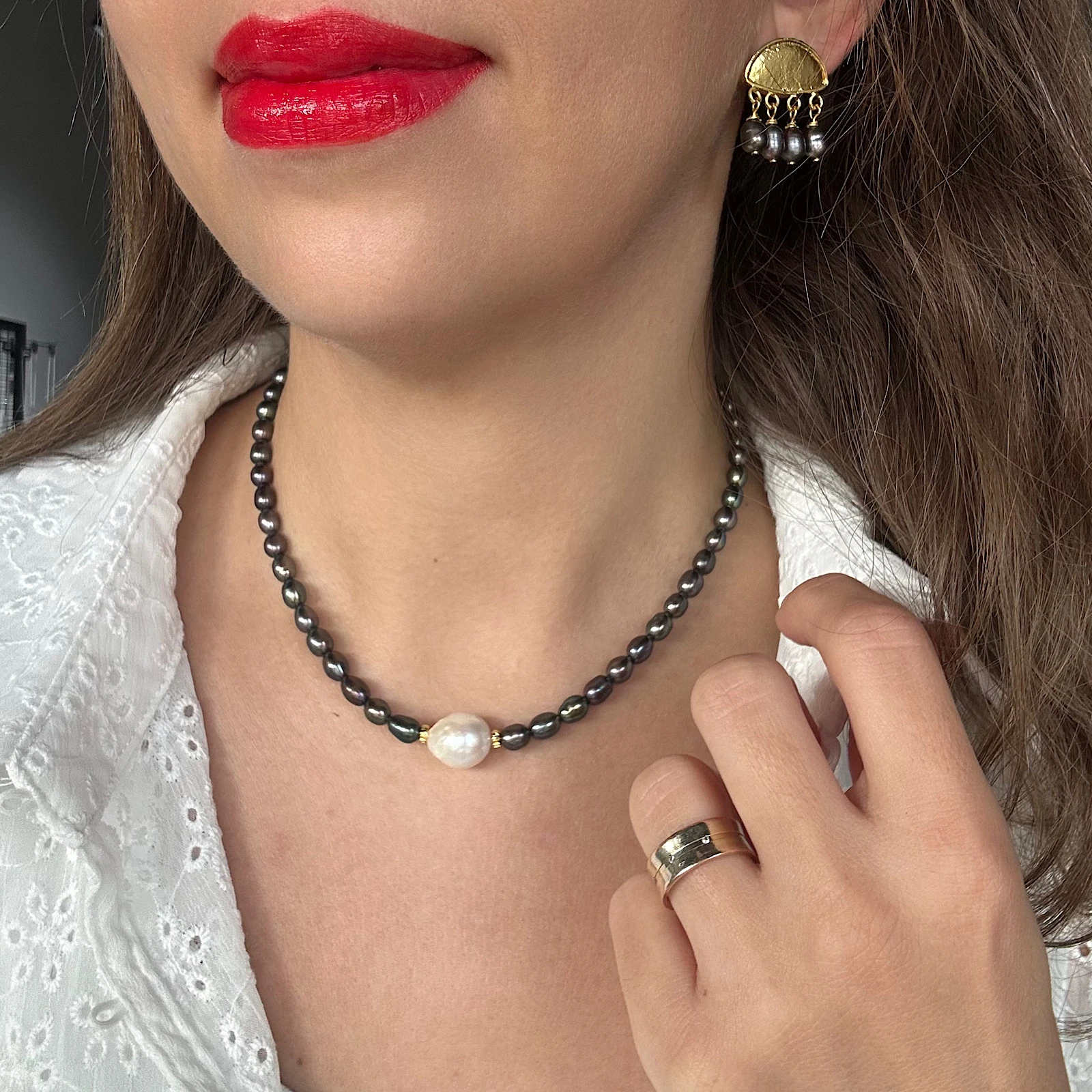 Barok İnci Uçlu Siyah İnci Kolye