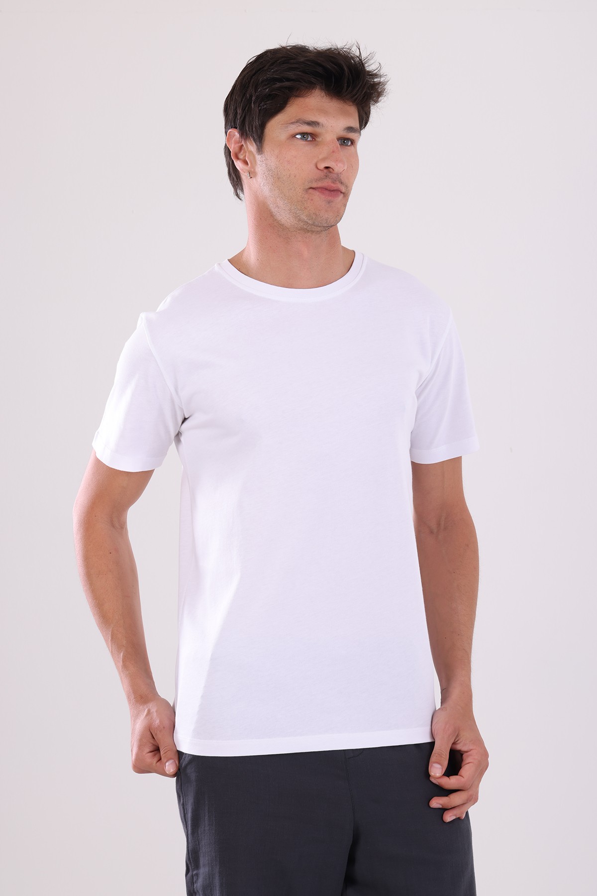  Bisiklet Yaka Basic Tişört
