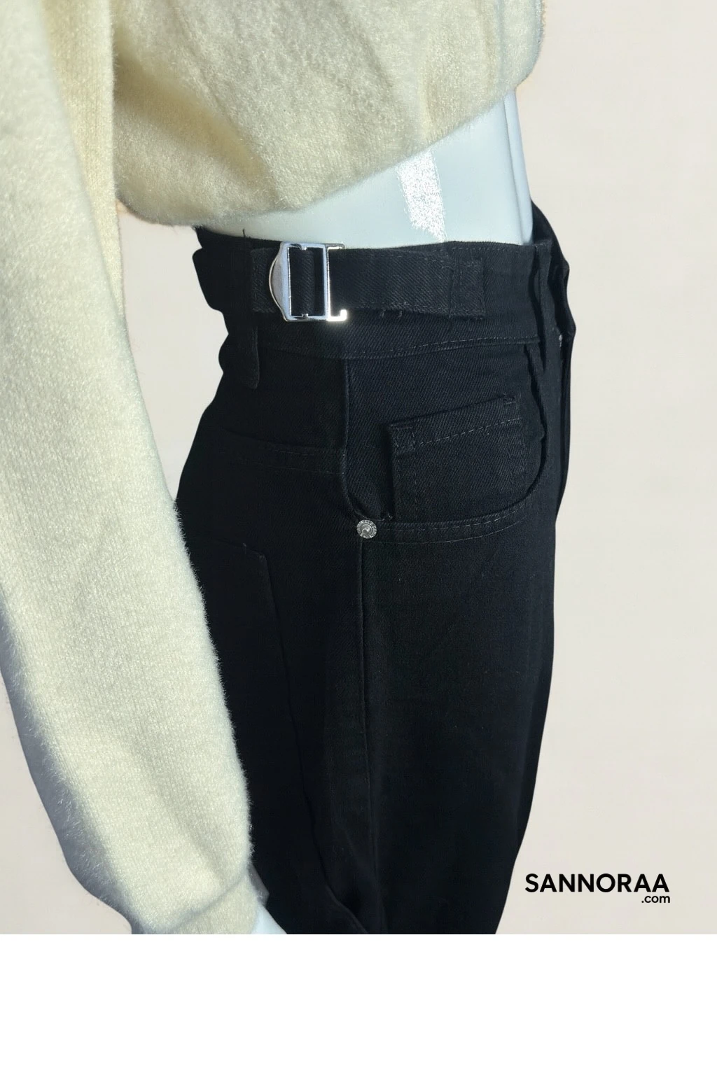 Siyah Tokalı Kot Pantolon