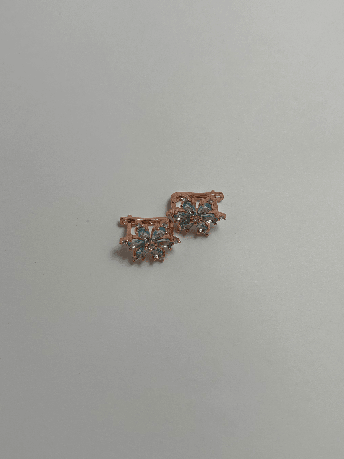 ASLANA 925 Ayar Gümüş Rose Papatya Aquamarin Taşlı J Küpe