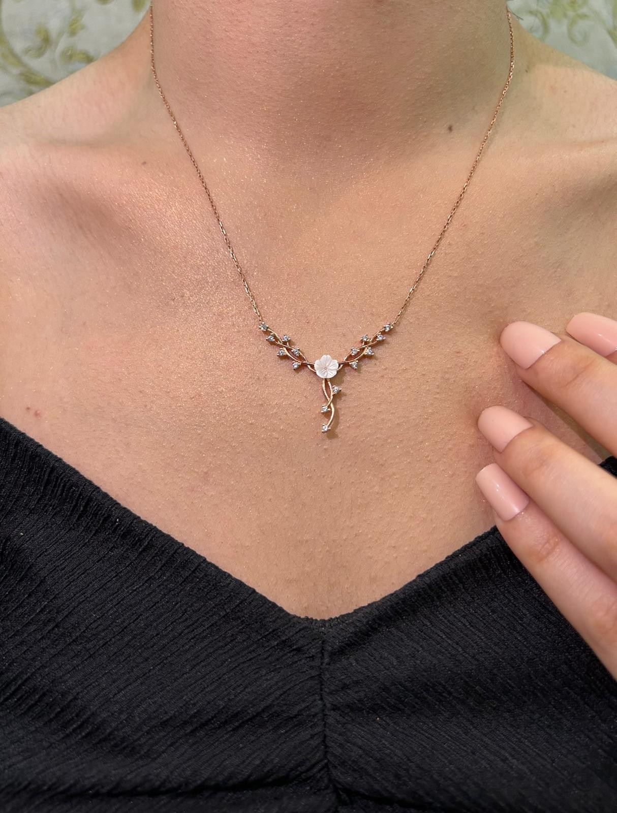 925 Ayar Gümüş Rose Gül Motifli Kolye