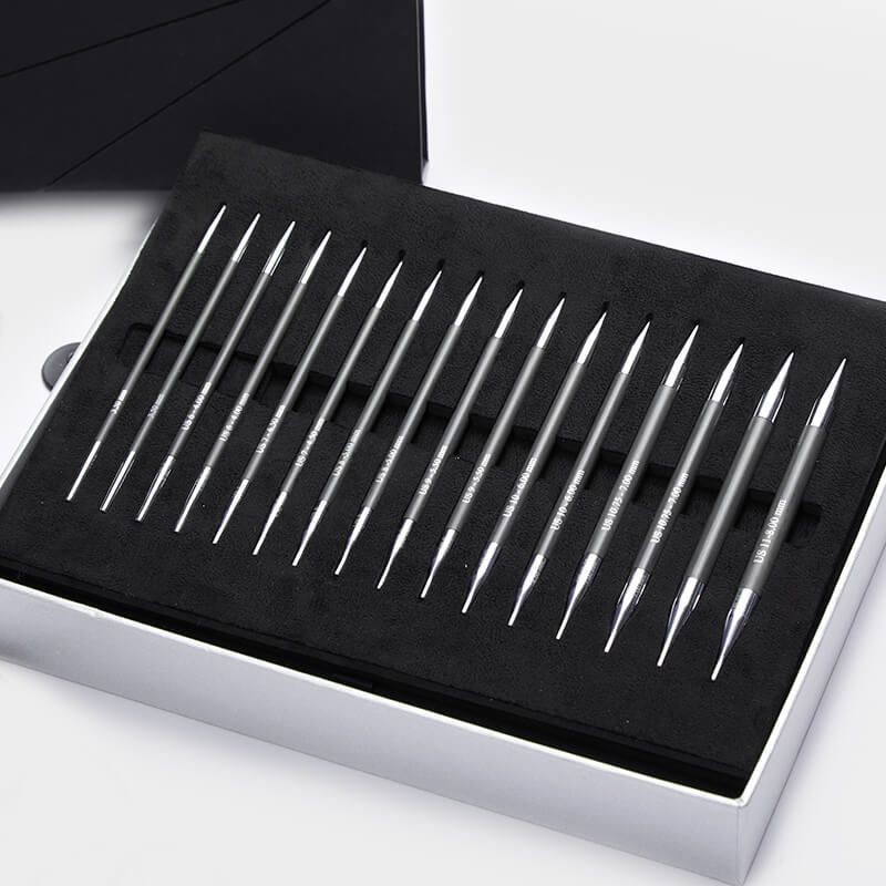 KARBONZ Değiştirilebilir Misinalı Şiş Seti (Box Of Joy) (13 CM)