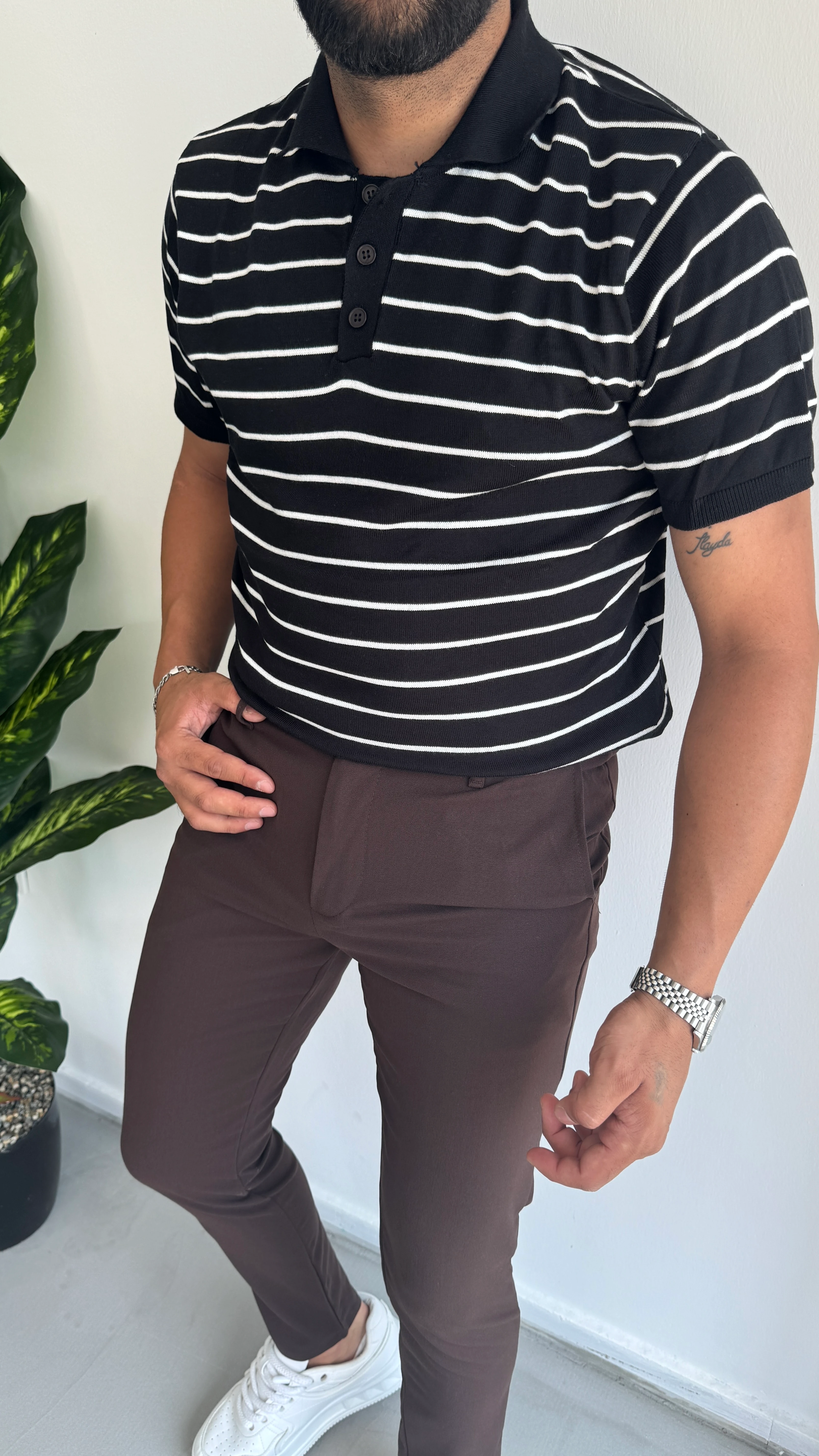 Çizgi Detay Yakalı T-shirt