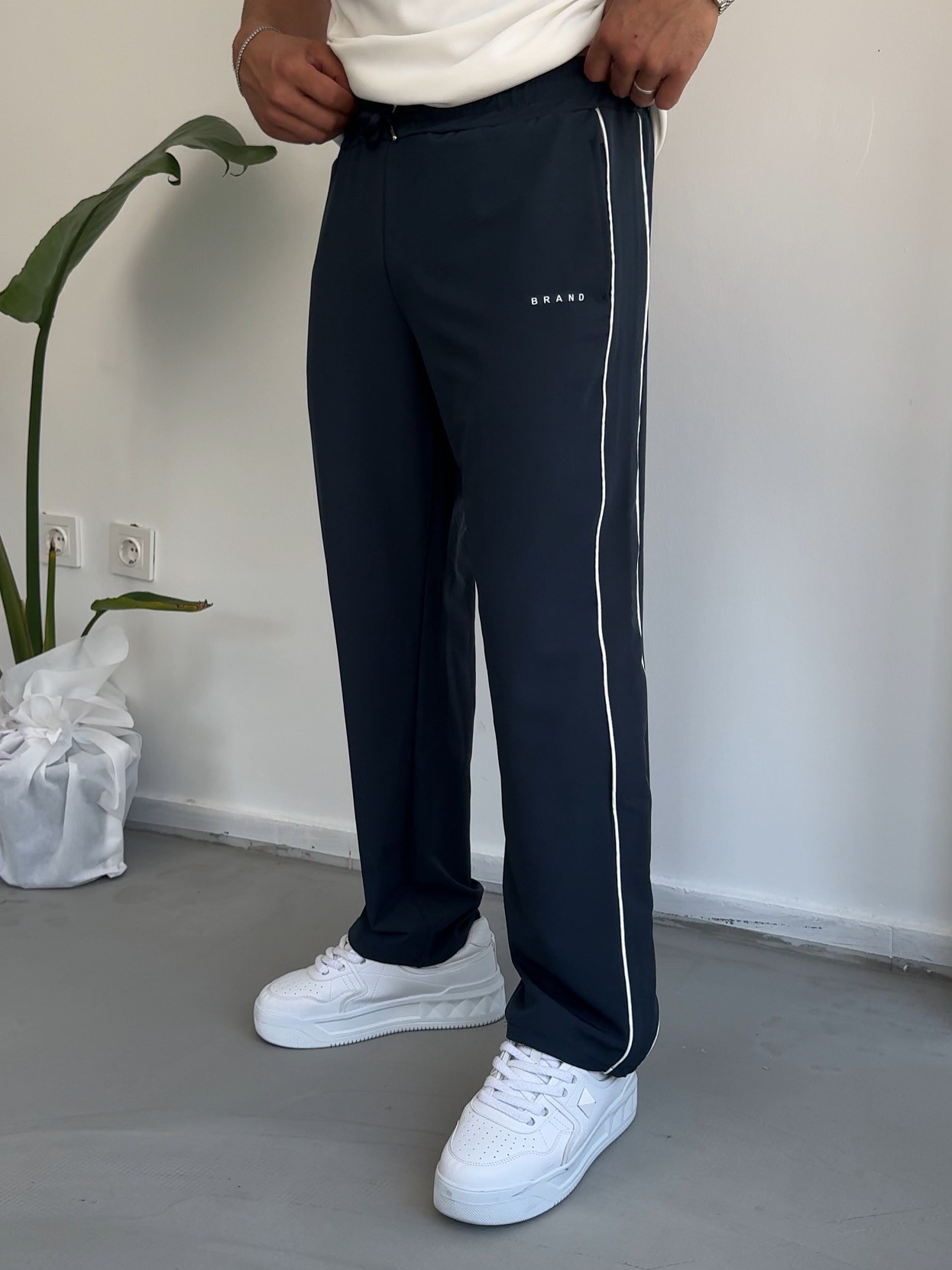 Paraşüt kumaş şerit detaylı pantolon