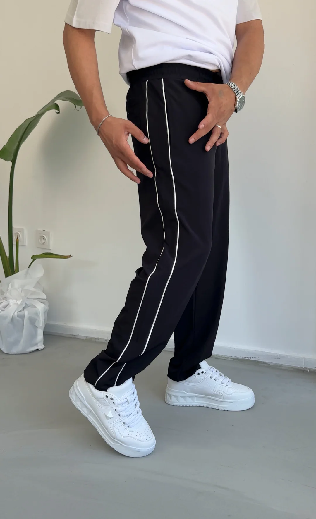 Paraşüt Kumaş Şerit Detay Pantolon