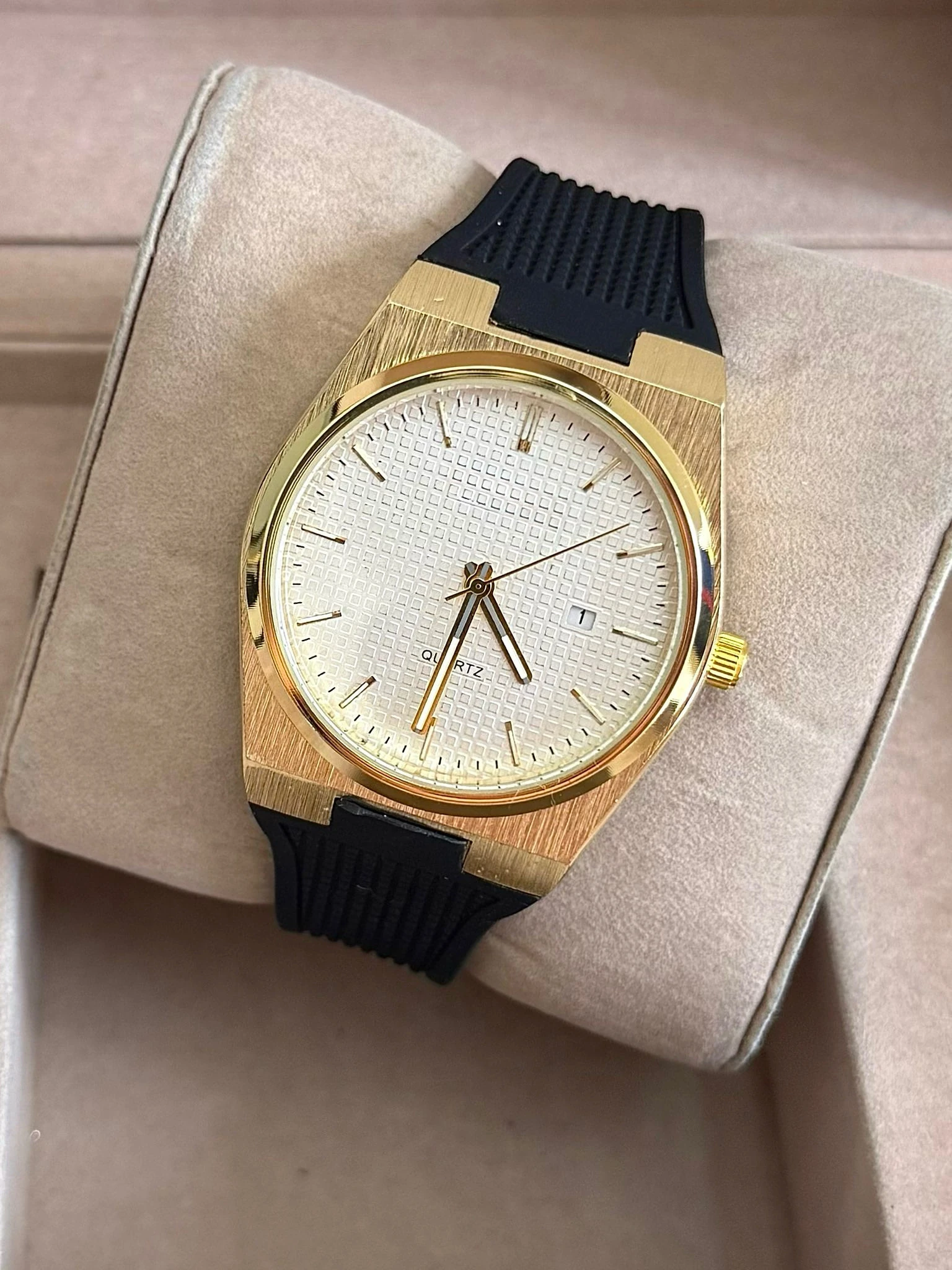 Saat ( çelik kasak silikon kardon )