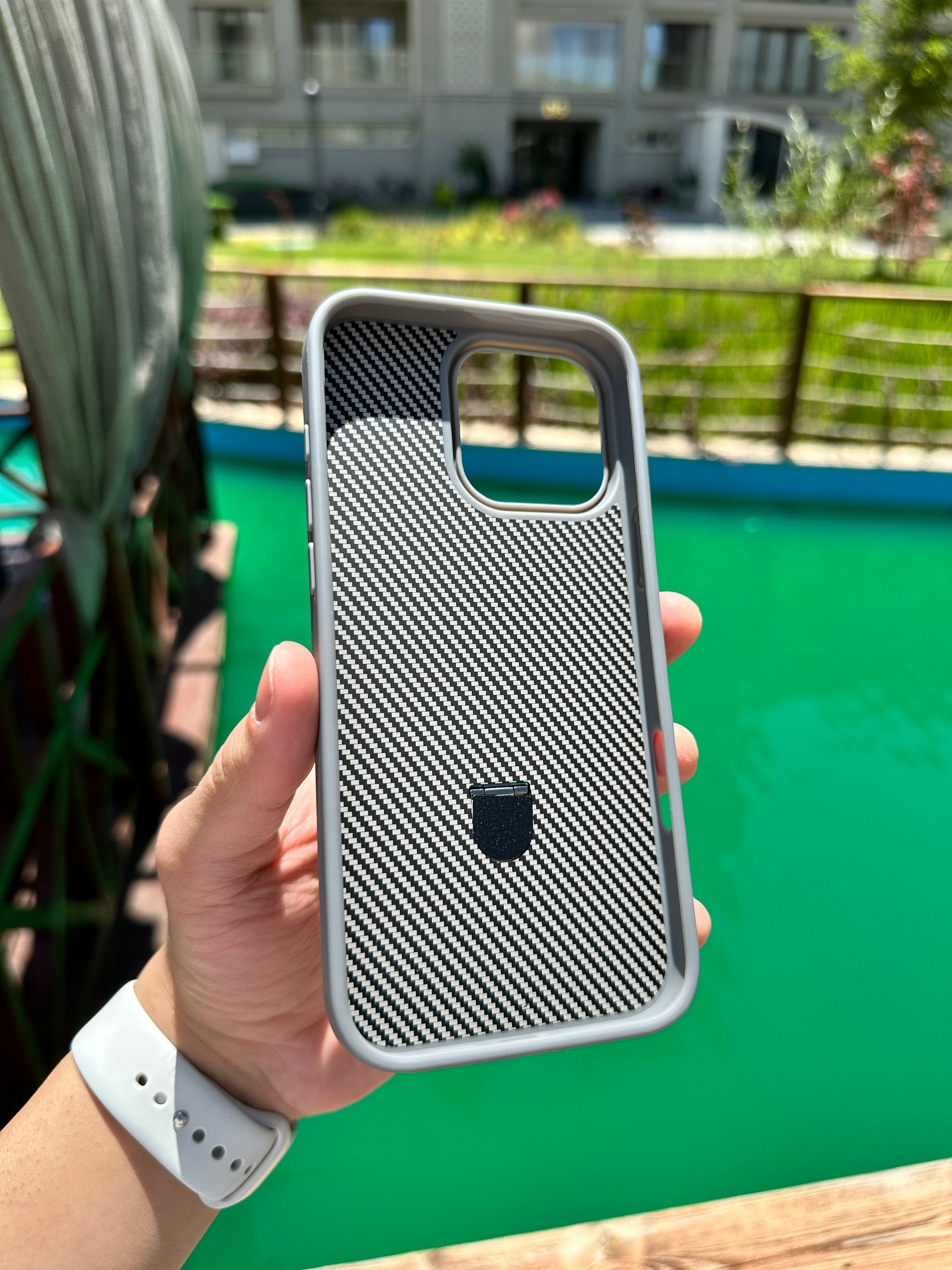 Standlı Karbon Telefon Kılıfı