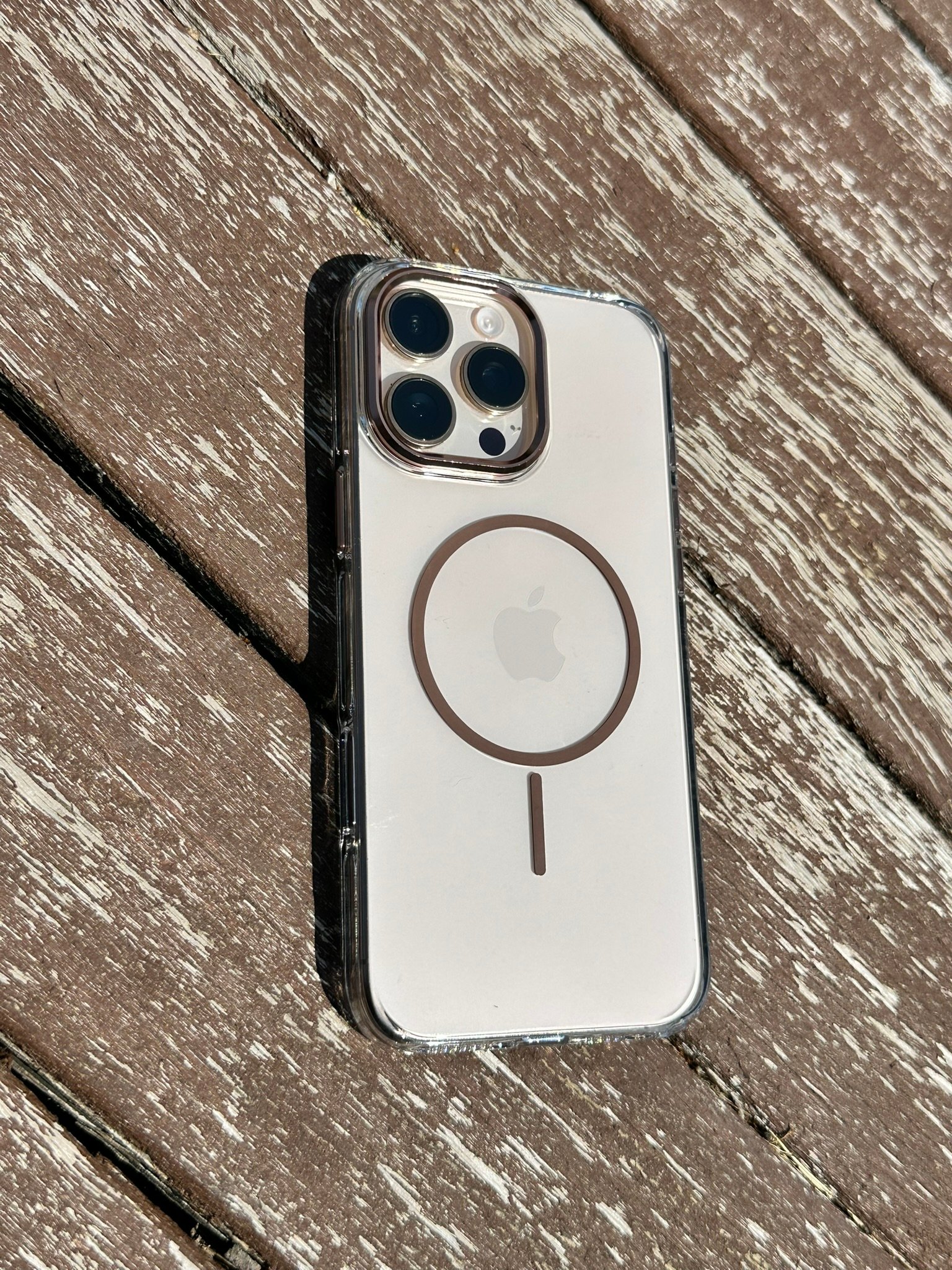 Sararmaz İnce MagSafe Halkalı iPhone Telefon Kılıfı 