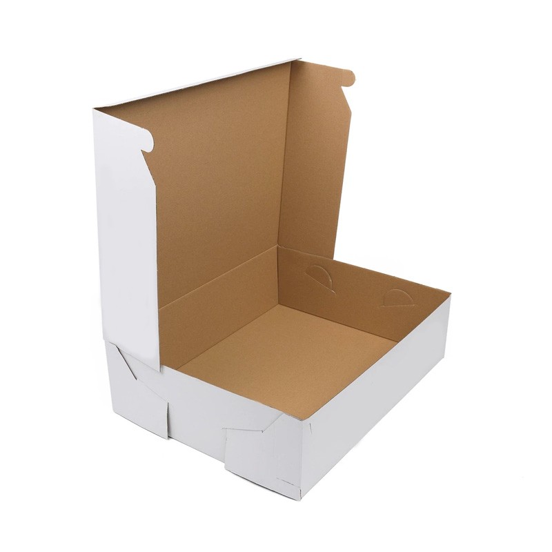 4 Baton Oluklu Sade Yüksek Beyaz Renk Kraft Turta Kutusu 35x45x16.5 cm