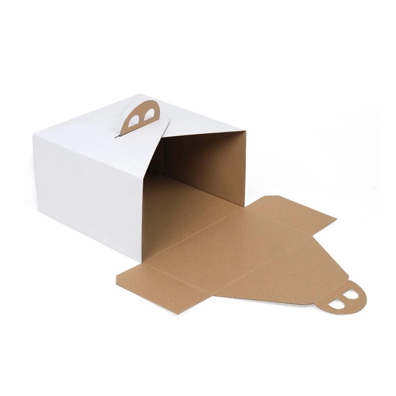 0 No Oluklu Beyaz Renk Saplı Turta Kutusu 18.5x18.5x13.4 cm