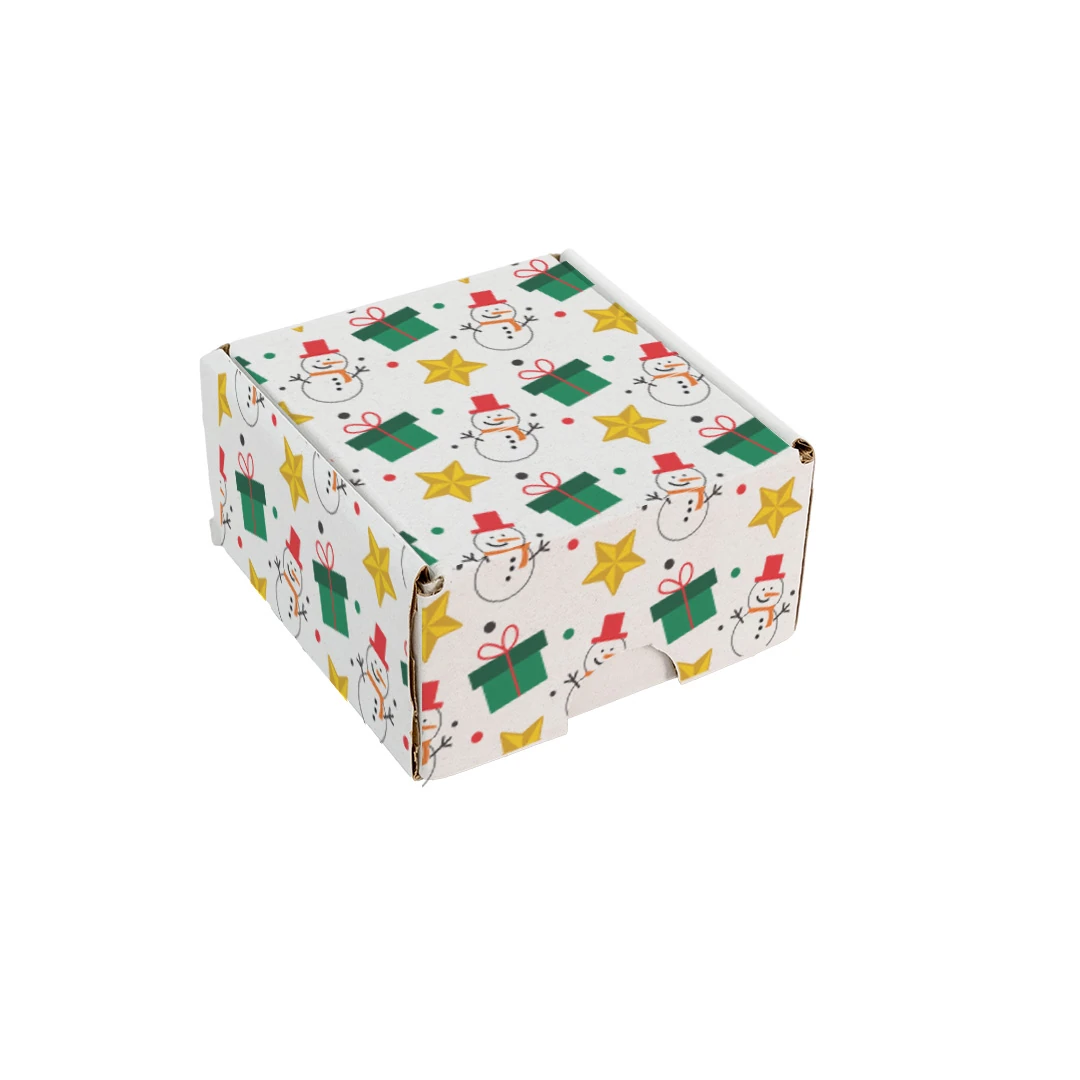 Yılbaşı Desenli Oluklu Geçmeli Beyaz E-ticaret Kutusu 8x7x4 cm