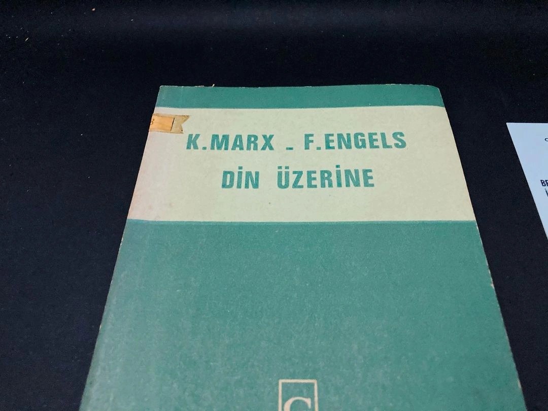 Din Üzerine - Karl Marx & F. Engels