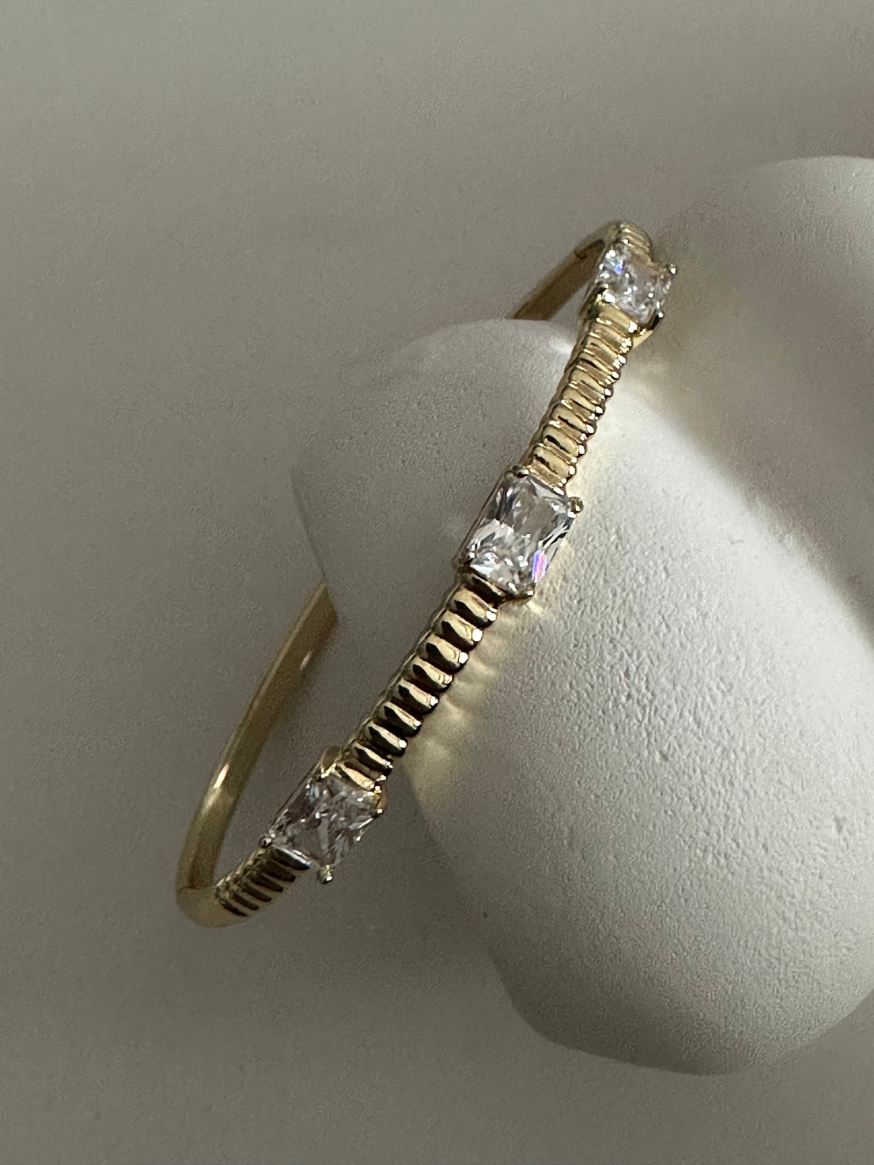 Baget Taşlı Kelepçe