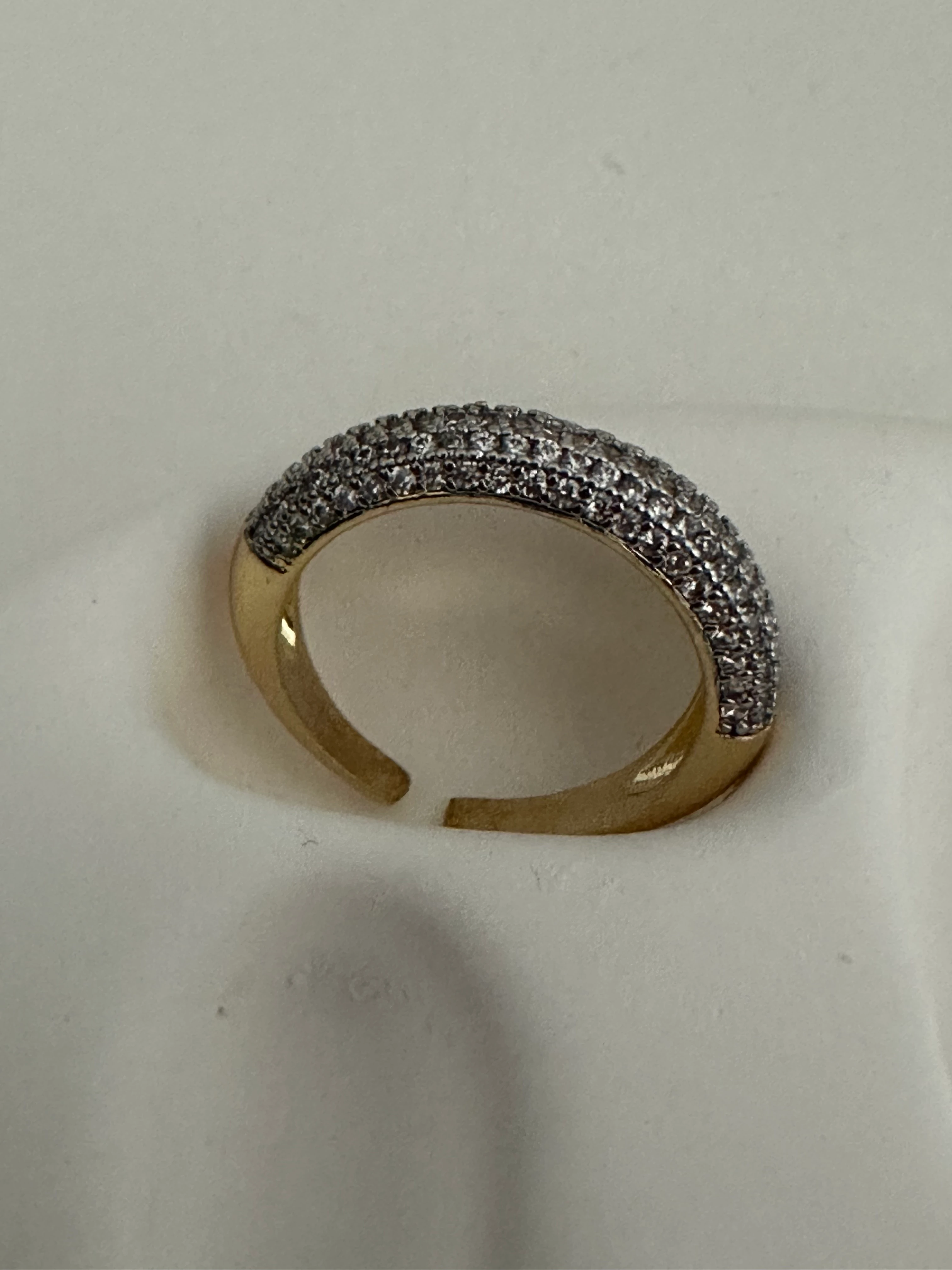 Yarım Tur Taşlı Yüzük