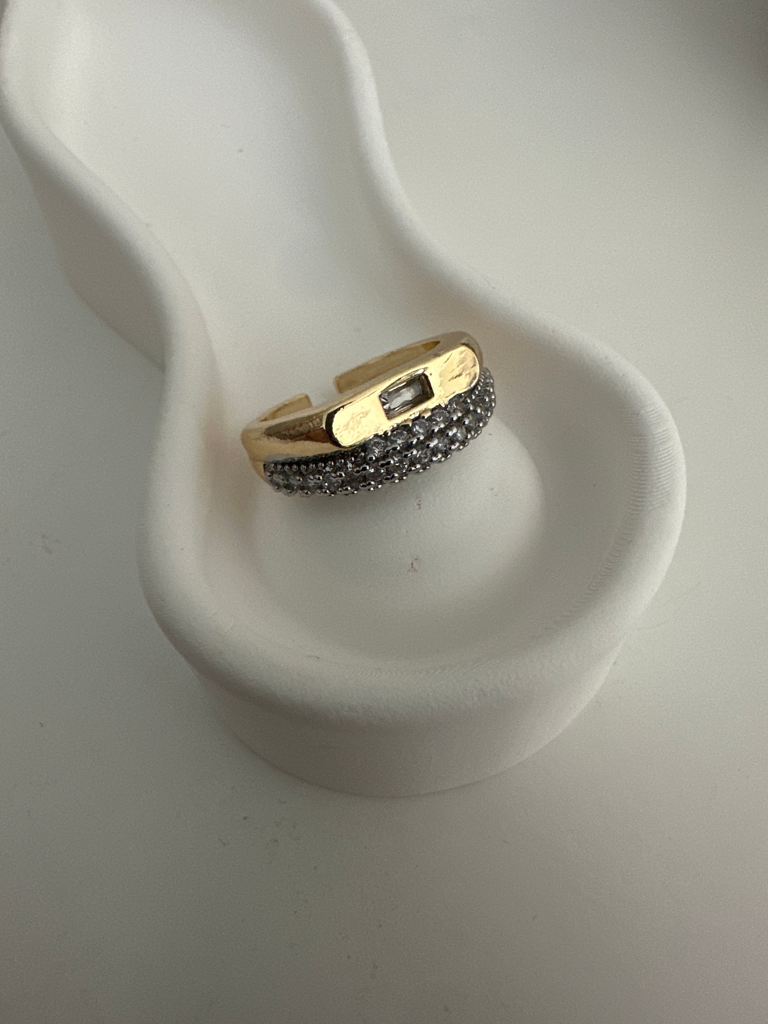 Baget Taşlı Yüzük