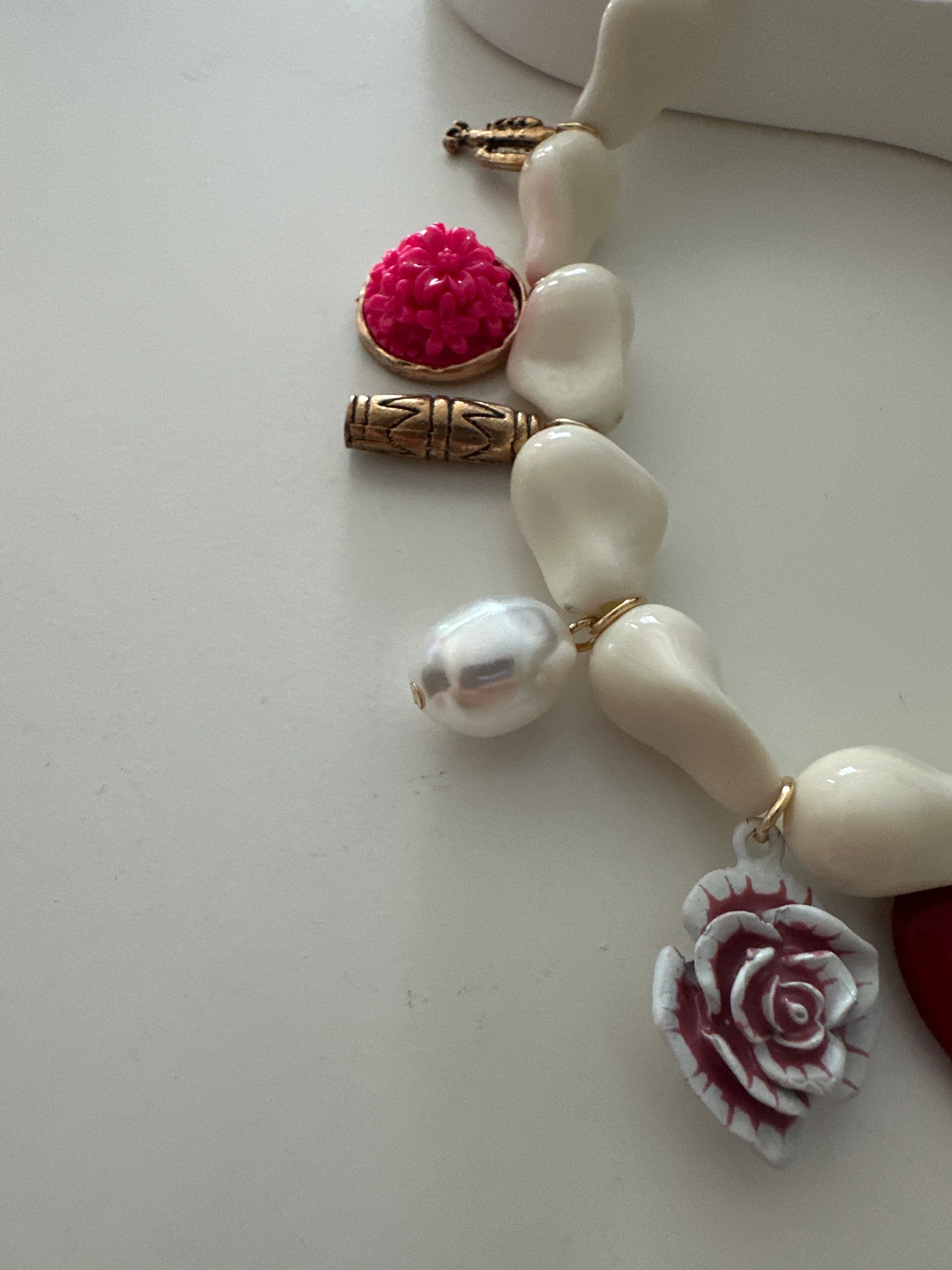 Marka Model Charm Kolye