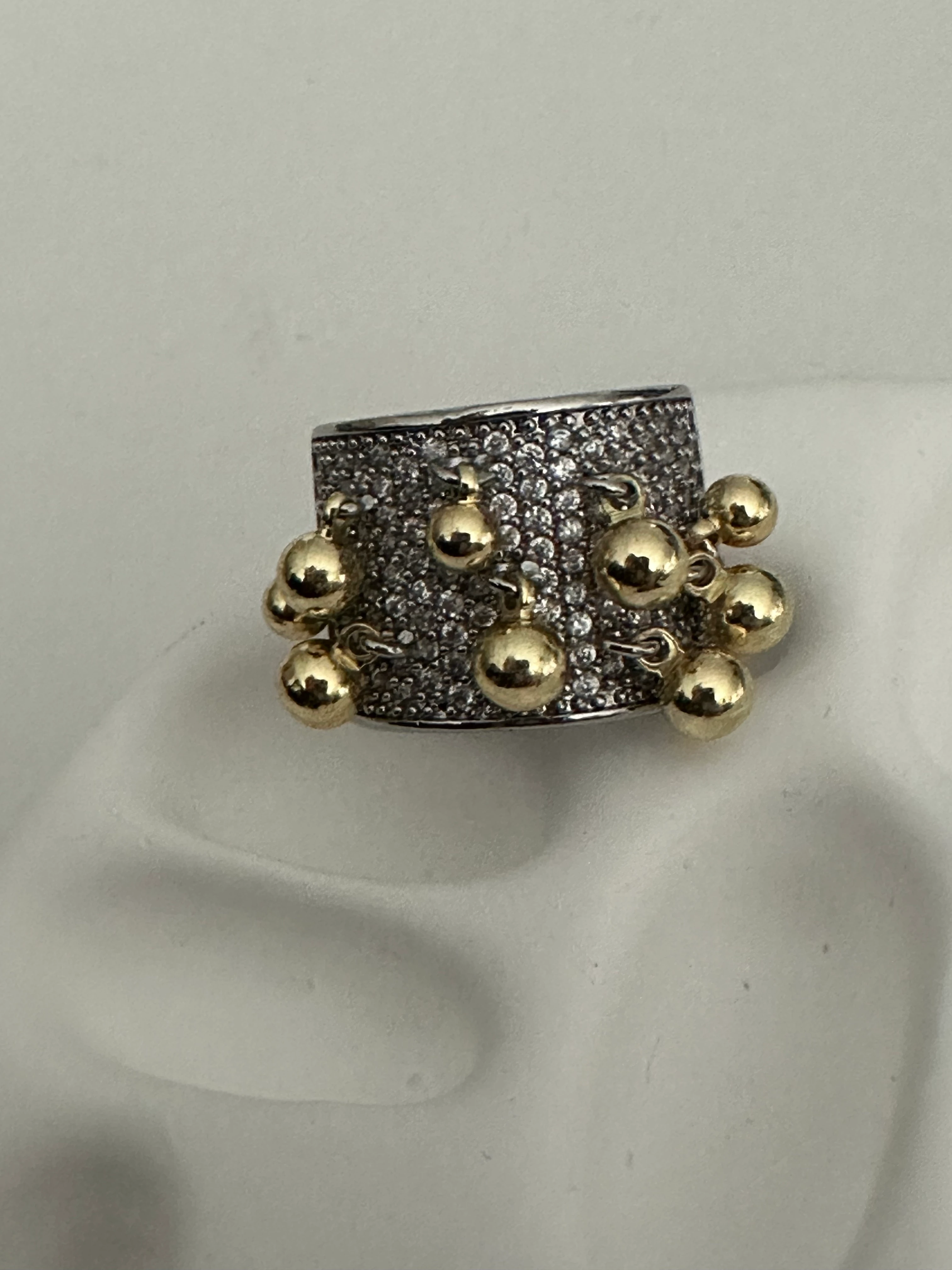 Charmlı Tasarım Yüzük