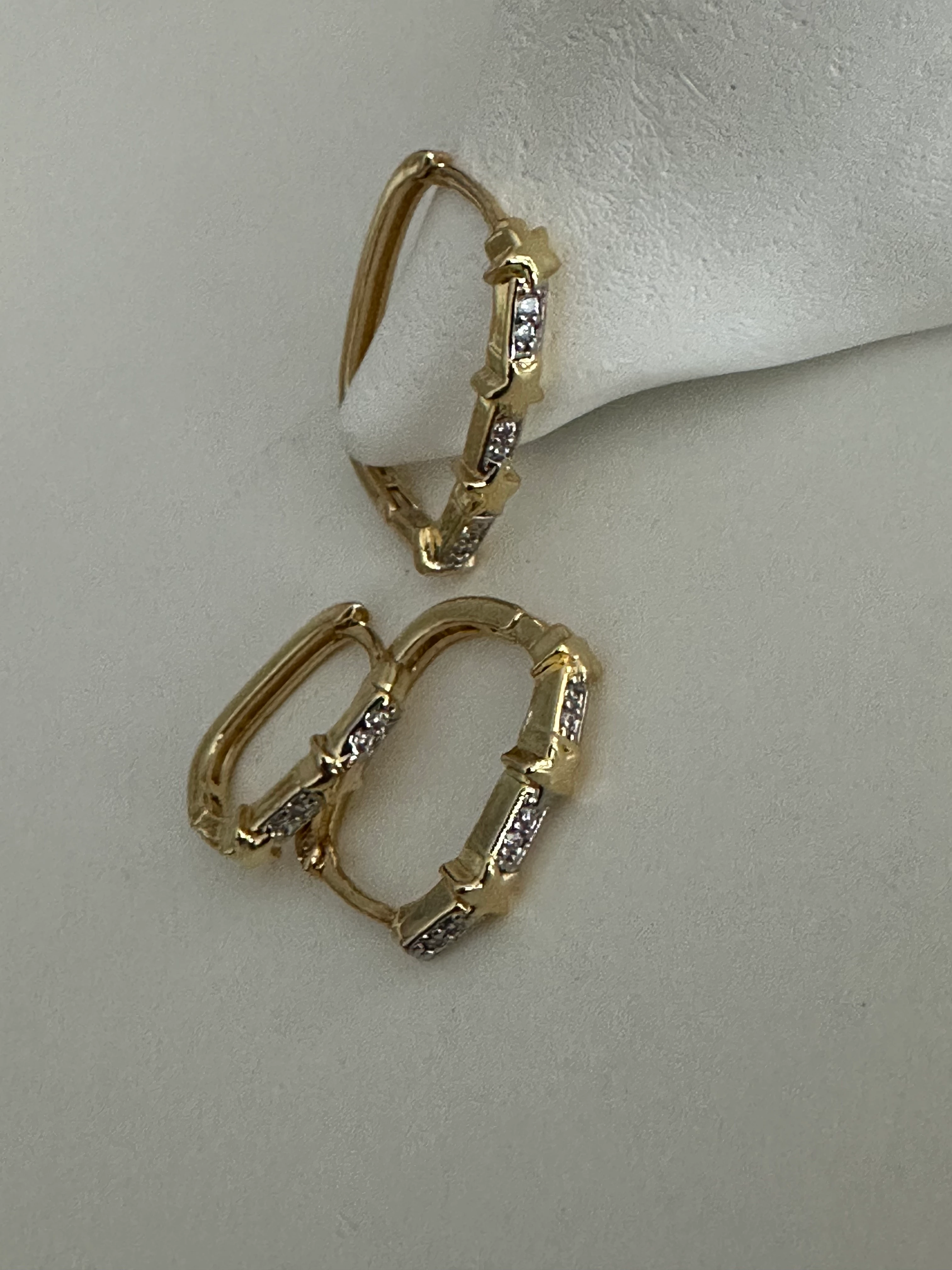 Yıldız Baskılı Set Küpe