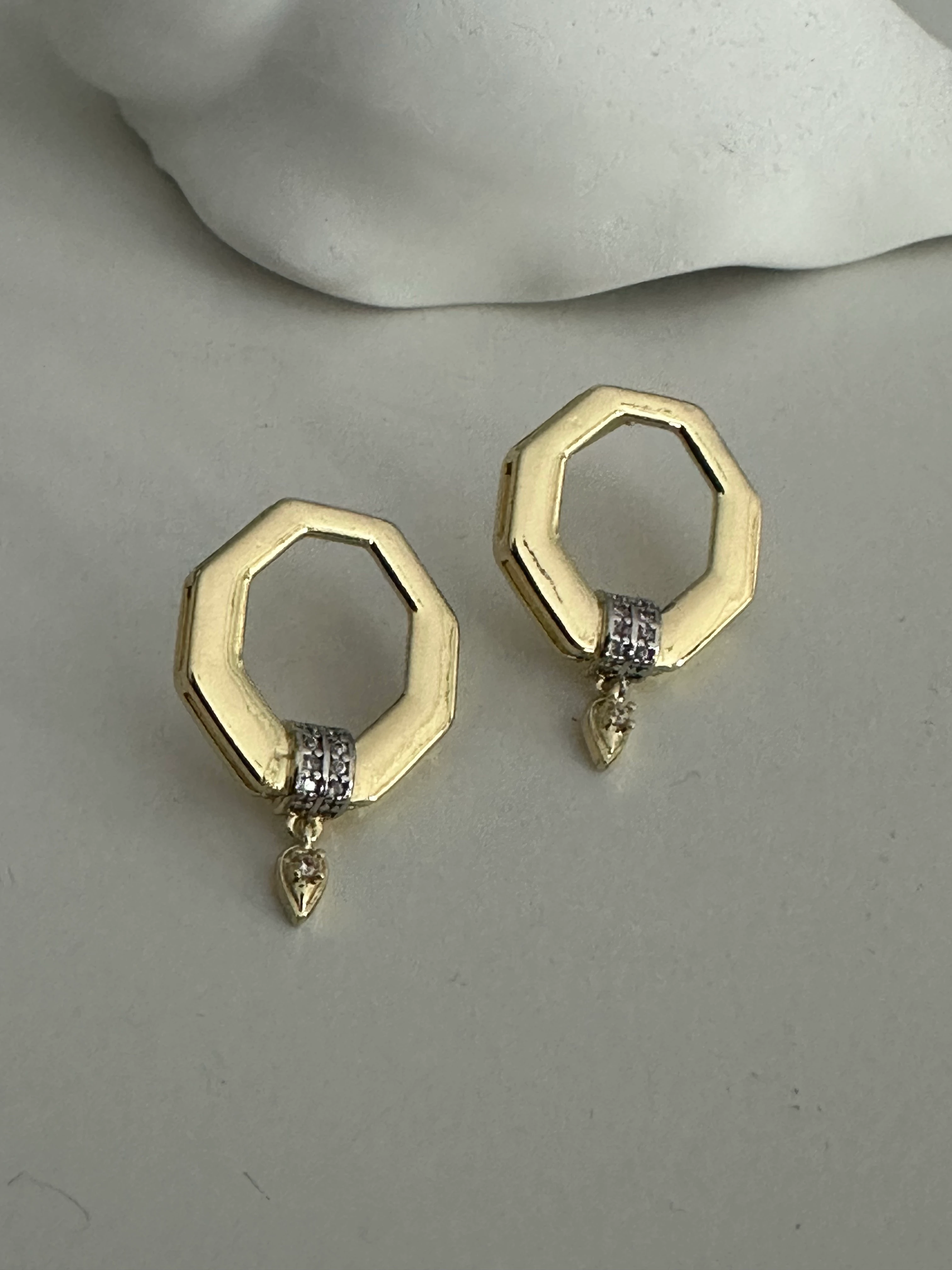 Geometrik Çelik Küpe