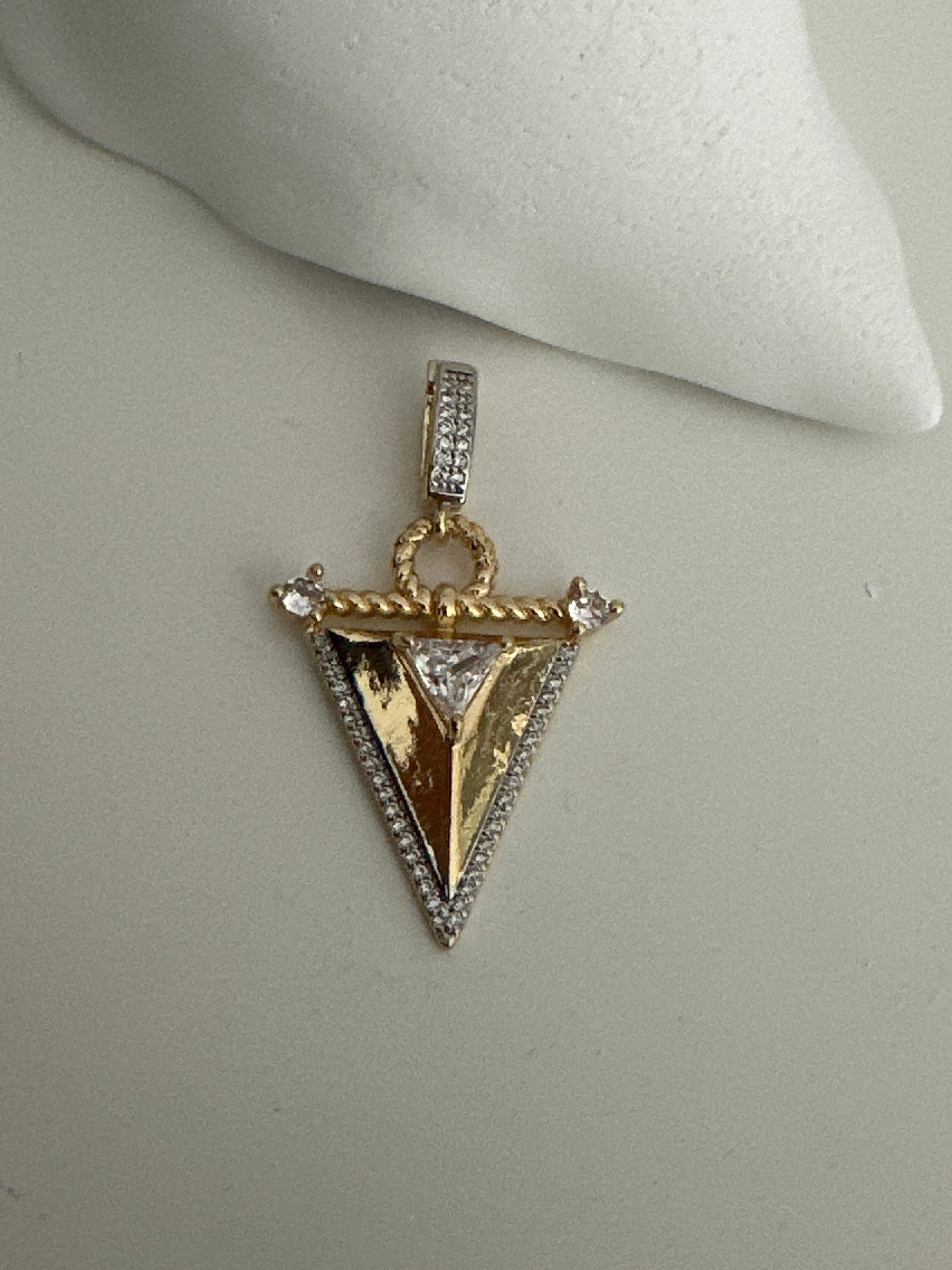 Çağla Charm