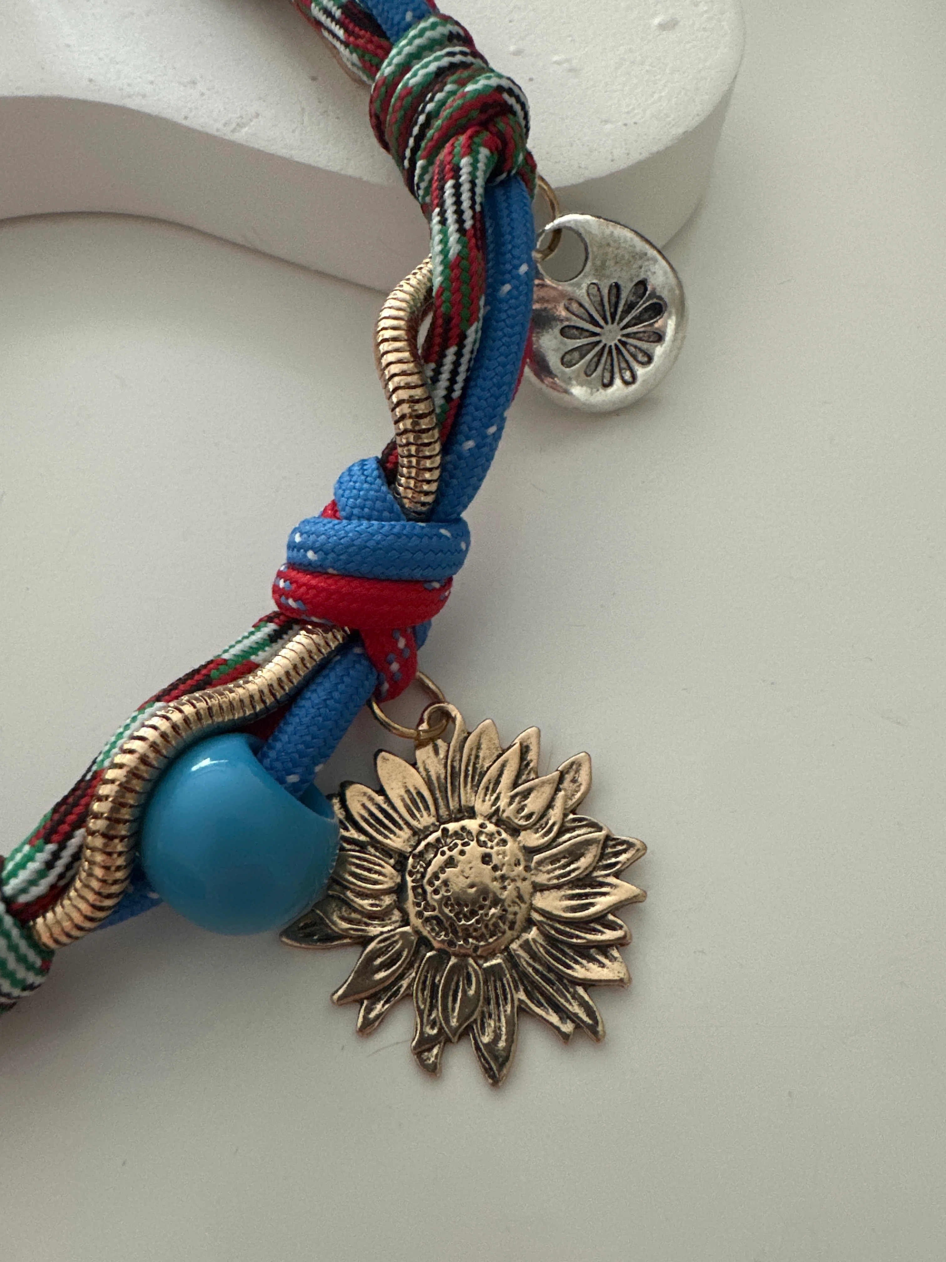 Marka Model Kırmızı Kolye