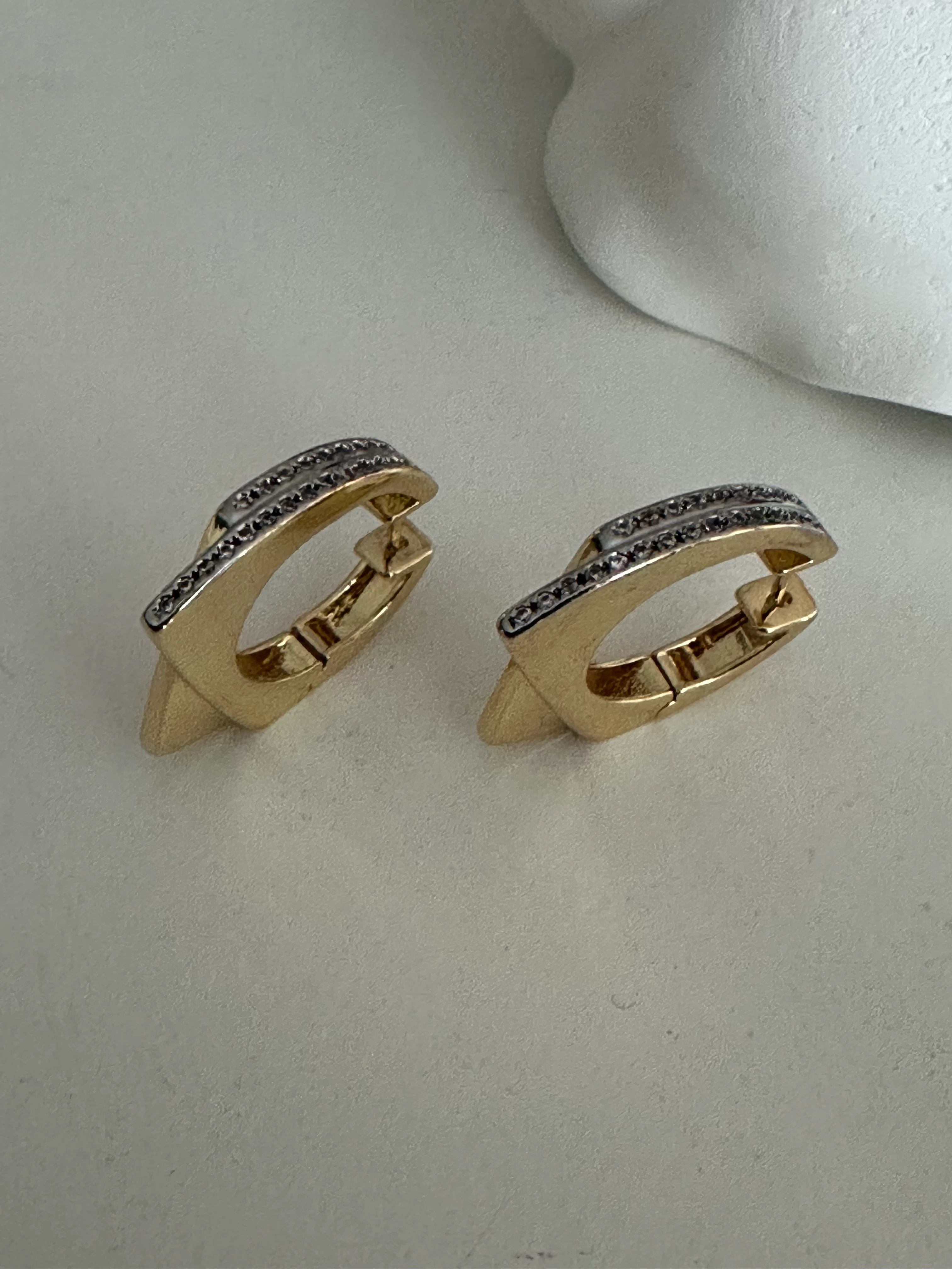 İkili Marka Model Küpe