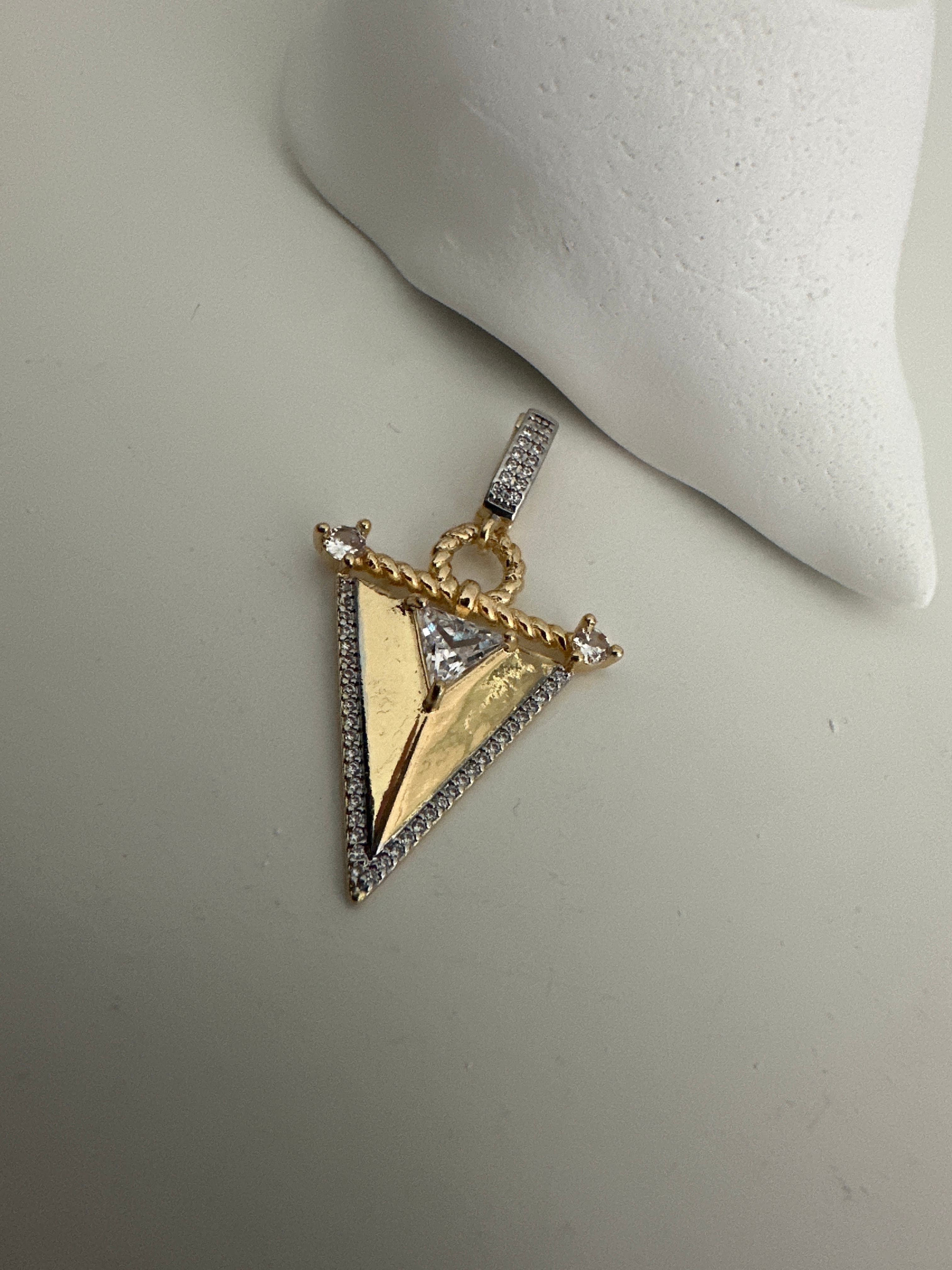 Çağla Charm